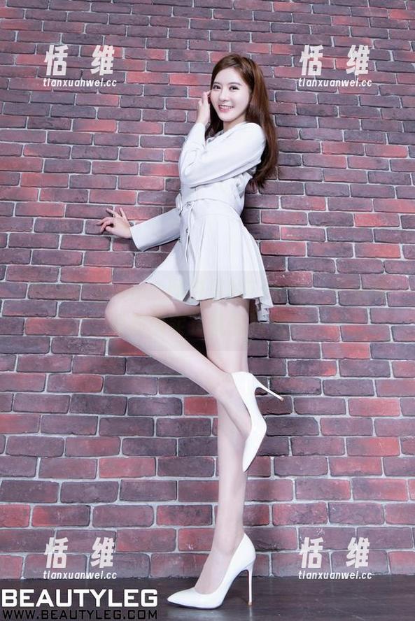 Beautyleg - 图包里的Tiara，天使造型和现实接轨的瞬间。-恬瑄维