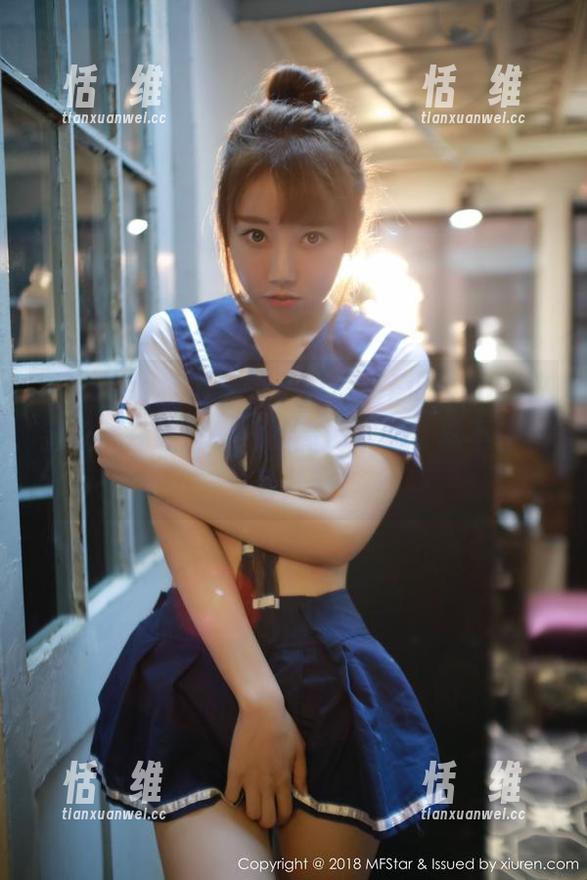 MFStar模范学院 - 在艾莉Evelyn的教室里，在线探索她的高清瞬间，忍不住想多看几遍！-恬瑄维