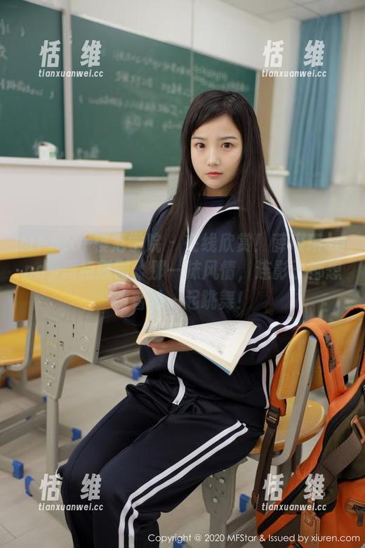MFStar模范学院 - 在线欣赏！薛琪琪sandy短裙原图：那一抹风情，连影子都想跟着她一起跳舞！-恬瑄维