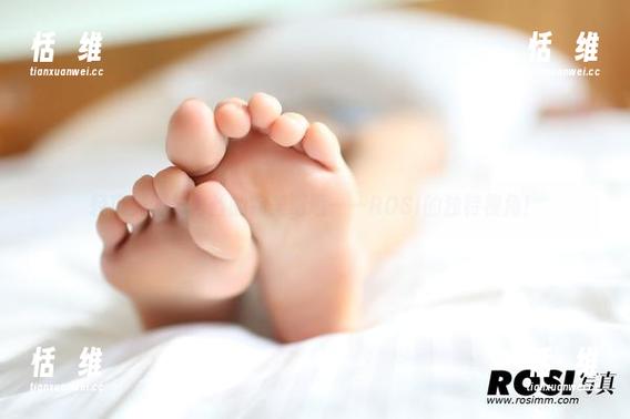 轻巧美图与肉丝的完美邂逅——ROSI的独特视角！-恬瑄维