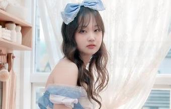 Sia(시아)携高跟鞋私拍：这是一场视觉刺激的腿部秀！