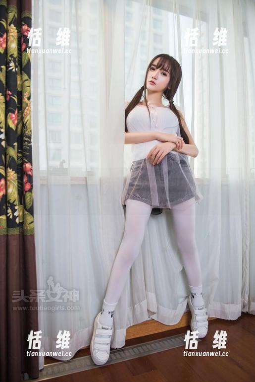 TouTiao头条女神 - 草莓酱的居家咖啡时光：一份精选作品集的温暖邀约-恬瑄维