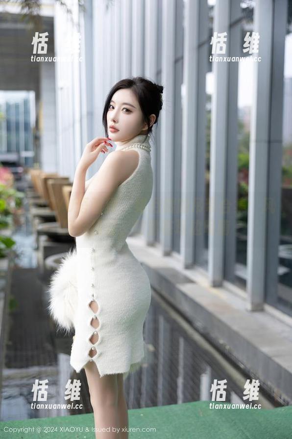 XIAOYU语画界 - 绯月樱的吊带合集：风轻轻拂过，仿佛在耳边呢喃-恬瑄维
