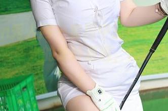 Xiuren秀人网 - 套图中的诗意：区静瑶女友与无圣光的绝妙邂逅，真是无法抗拒！