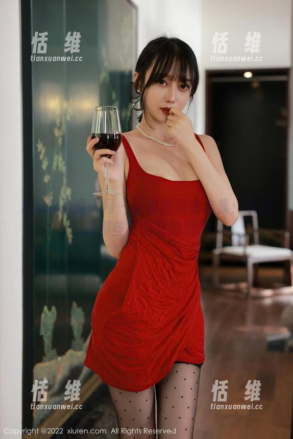 Xiuren秀人网 - 圆圆酱内衣合集：私房里那些羞答答的瞬间-恬瑄维