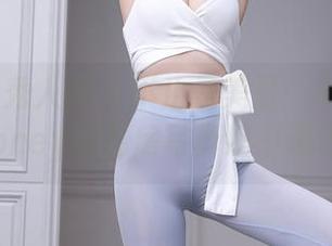 Xiuren秀人网 - 不止是美足！小蛮妖_honey的私房写真好不逊色
