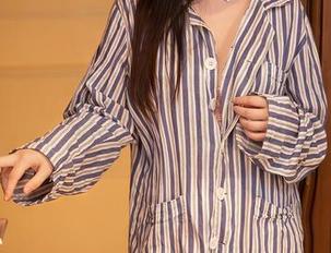 Xiuren秀人网 - 甜七七水手服合集：海浪、阳光与青春的轻声细语