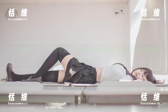 COS的夏天：Yoko宅夏女王带你穿越到奇妙二次元！图集里有惊喜哦-恬瑄维