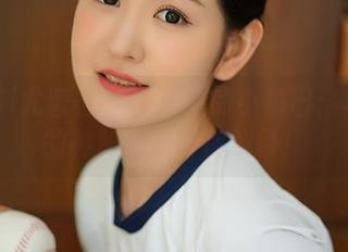 YouMi尤蜜荟 - 图片里的小热巴：校园里的神秘色彩等你解锁！