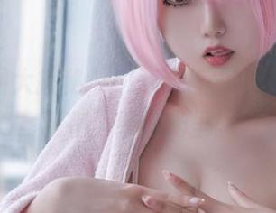 最新美图大揭秘，eloise软软的秘密一直藏在那缕阳光里。