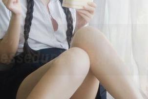 作品在线，看看不呆猫如何将YOUMI尤蜜-Dressedup演绎得如此不走心。