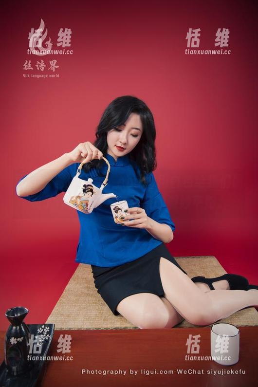 丽柜 - 图包分享：Amily用白色给我们展现了什么叫艺术与性感的微妙平衡。-恬瑄维