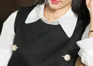 克拉女神 - 《少女写真集：菲菲的世界，柔软又带点儿叛逆，完美啊！}