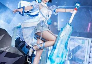 别眨眼！六二二同学水手服最新美图，瞬间带你回到校园时代。