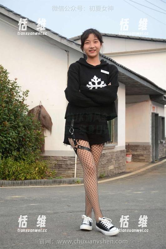 初夏女神 - 依依的JK清风全集：在写真中追赶那一缕夏日微风-恬瑄维