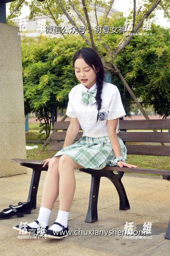 初夏女神 - 一边观看,一边迷失:双双的公主梦”的无限可能-恬瑄维 初夏女神 - 一边观看,一边迷失:双双的公主梦”的无限可能-恬瑄维