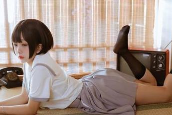 喵糖映画：这个忧郁少女的私拍原图，直让人心醉