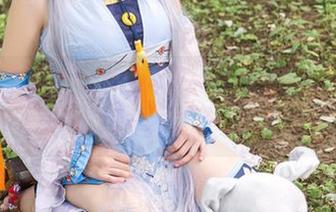 头条女神 - 美会子私拍图集：丝袜舞动间的夏日气息，真让人心动