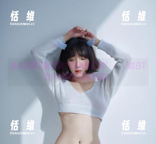 谁说定制只能复杂？看看姜仁卿(강인경)的白T恤牛仔裤作品就知道！-恬瑄维