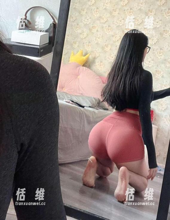 微密圈 - 宝儿茹171的写真原图，把高级感和红色迷情完美结合，我的心情也跟着翻江倒海！-恬瑄维