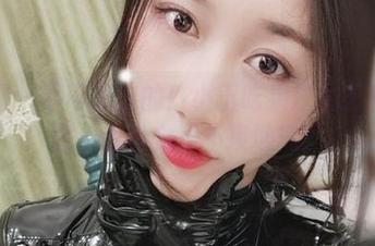 微密圈 - 不可思议的！小玉吃果冻女王写真原图，谁说女王不接地气？