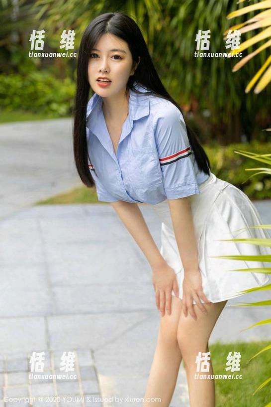 尤蜜荟 - 寻找是小逗逗的睡衣秘密：她的写真集在等你来探索！-恬瑄维
