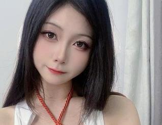 末夜787的比基尼私拍：是时候借点阳光和快乐了！