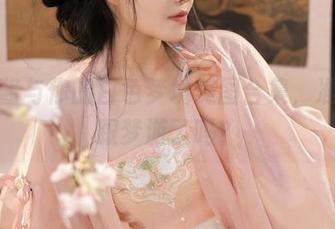 桃暖酱与你的白色梦境美图合集，准备好跟梦游了吗？