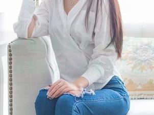 爱蜜社 - 红裙轻轻摇曳，瑞妤带来的写真资源让人一瞬间迷了心