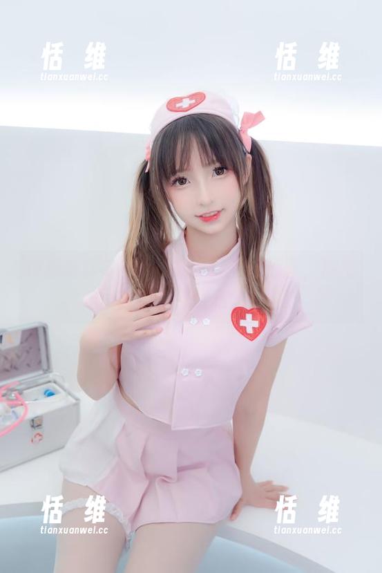神乐坂真冬电子相册览：在线原图，旗袍黑贞教你如何优雅吃泡面。-恬瑄维