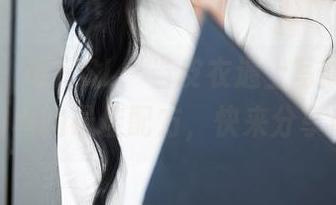 秀人网 - 司妃SL：当皮衣遇上写真，才是时尚的最佳配方，快来分享！
