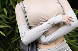 秀人网 - 安然的魅惑网袜美腿，高清作品集让温度和光影交织，来得刚刚好！