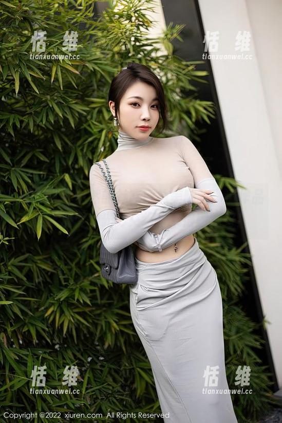 秀人网 - 安然的魅惑网袜美腿，高清作品集让温度和光影交织，来得刚刚好！-恬瑄维