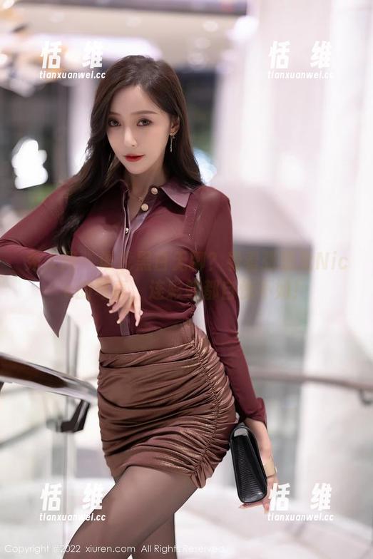 秀人网 - 谁说黑白无聊？看看张思允Nice的写真，连彩虹都自愧不如！-恬瑄维