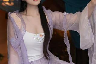 秀人网 - 林文文的皮衣：一组写真完美诠释了什么叫‘时尚就在身边’的壁纸魔法！