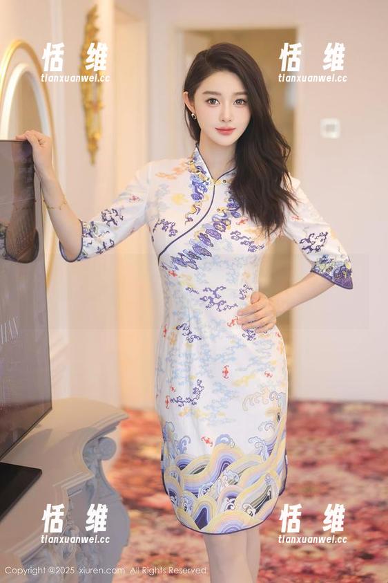 秀人网 - 林文文婚纱最新图册：轻轻一转身，画面都在发光-恬瑄维