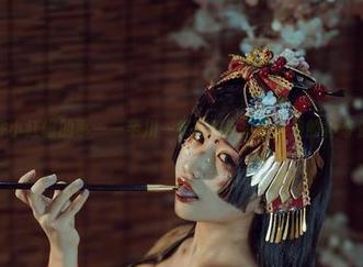 一件小红帽的事——芊川一笑MNK写真合集的神奇魅力