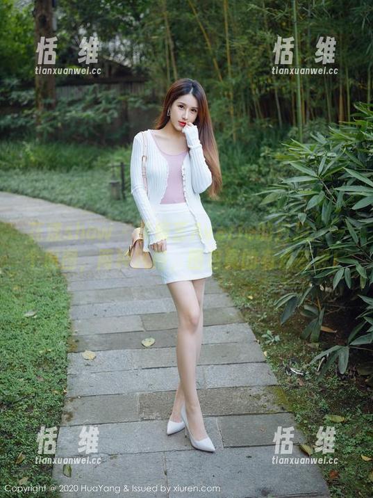 花漾show - 柴婉艺Averie的自拍：一个原图，两种风格，图包真的有点意思！-恬瑄维