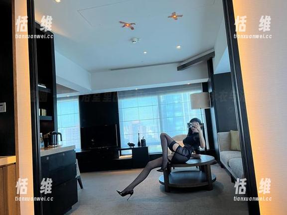 微密圈 - 黑色浴室里的葛征:高清图库,泳衣与浴帘的奇妙融合-恬瑄维 微密圈 - 黑色浴室里的葛征:高清图库,泳衣与浴帘的奇妙融合-恬瑄维