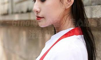 蜜桃社 - Gina的办公室：走心的写真合集，注意力不能分散