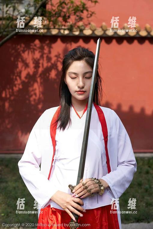 蜜桃社 - Rola的校服美图更新，谁说学霸就不能美丽？-恬瑄维