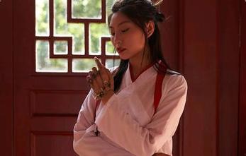 蜜桃社 - 无尽的粉色诱惑——真希图包你绝对不能错过！