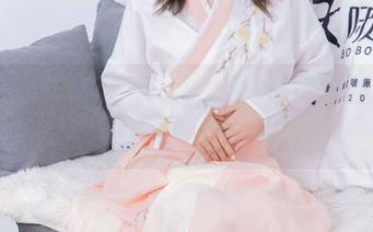 袜啵啵 - 网盘揭秘！小甜豆的高跟鞋写真，值得一看再看！