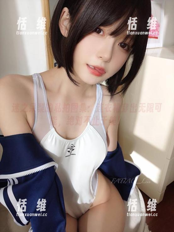 迷之呆梨的私拍图集:连衣裙穿出无限可能,绝对不止于美!-恬瑄维 迷之呆梨的私拍图集:连衣裙穿出无限可能,绝对不止于美!-恬瑄维