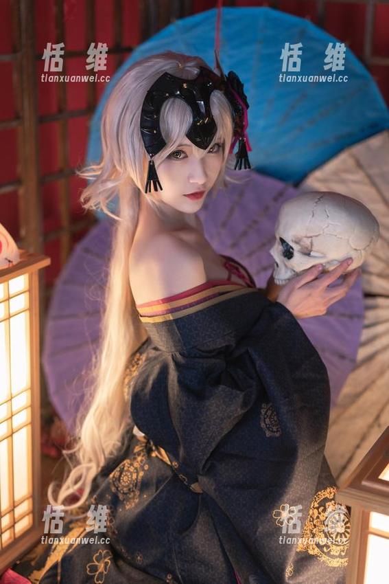 赤城写真大揭秘:铁板烧鬼舞w,你这是在做艺术还是在做噩梦?-恬瑄维 赤城写真大揭秘:铁板烧鬼舞w,你这是在做艺术还是在做噩梦?-恬瑄维