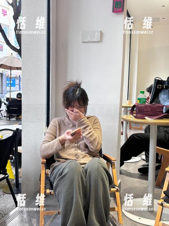 一览众山小:闪月半黑丝照片精选-恬瑄维 一览众山小:闪月半黑丝照片精选-恬瑄维