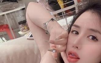 微密圈 - 每一步都是风景：阿色带你走进免费美足图集的世界！