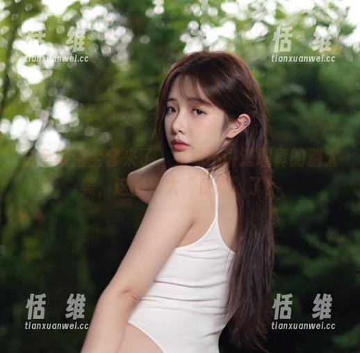 白色镂空全套来了，雯妹不讲道理真的别太美，这图集太“反常”了！-恬瑄维