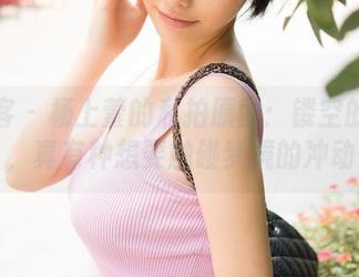 青豆客 - 杨上萱的私拍原图：镂空的幻想，真有种想要触碰梦境的冲动